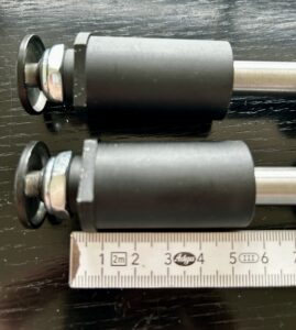 2 x Rollstuhl-Steckachsen 12mm, mit 2 Aufnahmen u. 4 Kugellager