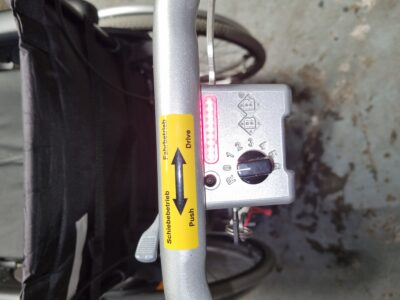 Rollstuhl Easy 160 mit Schiebehilfe elektrisch